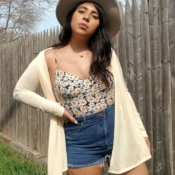 DREAMING OF REVELRY CARDIGAN IN LIGHT YELL… - Picture 2 of 9